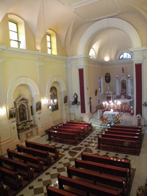 cerkev notranjost